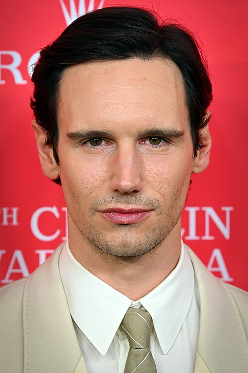 Cory Michael Smith · Profile photo
