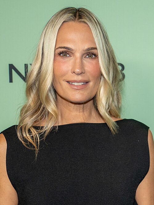 Molly Sims · Profile photo