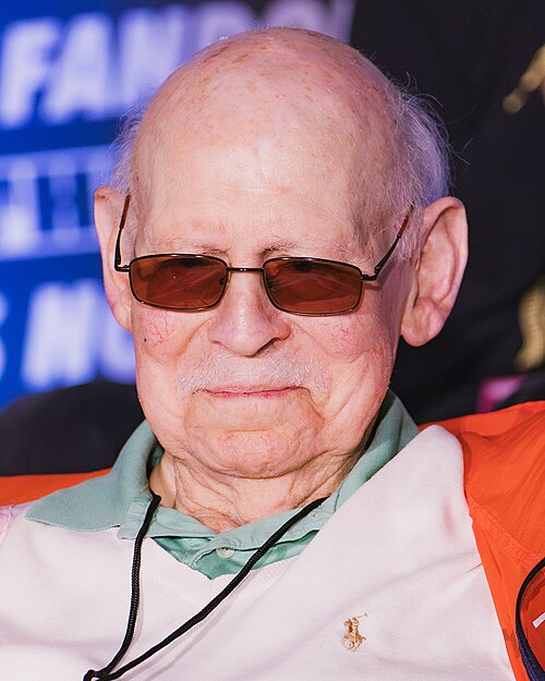 Alan Oppenheimer · Profile photo
